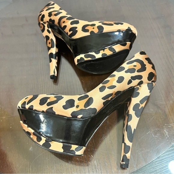 BEBE super hot & sexy sky high heels platform pump Patent & Leopard print 6 EUC - Picture 3 of 16